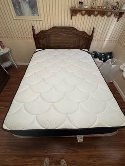 Queen sized Dream Cloud Classic Hybrid Mattress