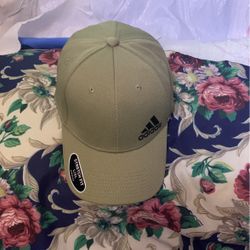 Adidas Hut