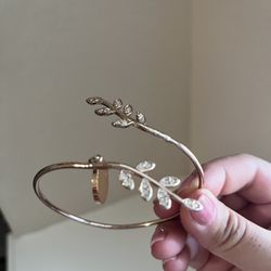 Engravable Gold Leaf Bracelet