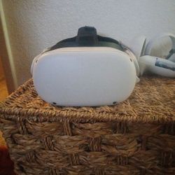 Oculus Quest 2 With Battery Pack Headstap