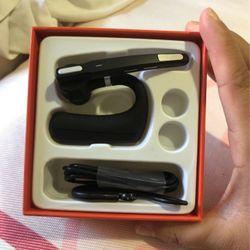 Earbuds 
