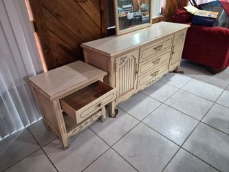 Dresser with mirror and one night stand 300