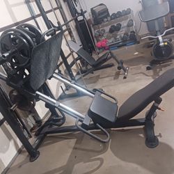 Leg Press Free Weight Machine (NO WEIGHTS INCLUDED)