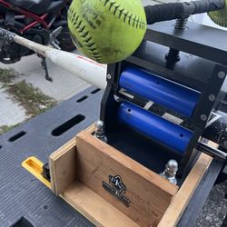 Bat Rolling For Softball And Baseball Bats-All Leagues