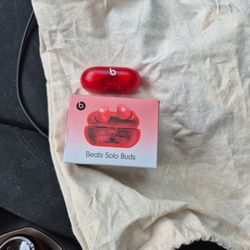 Beats By Dre Solo Buds 