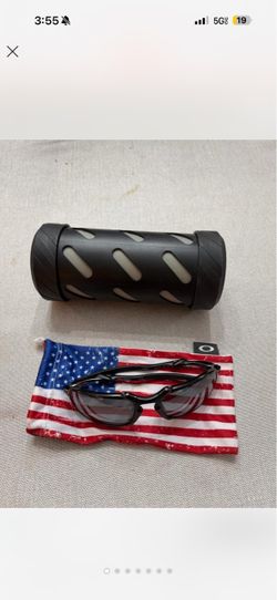 Oakley Badman Dark Carbon Polarized