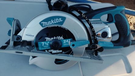 Makita 7-1/4" Magnesium Circular Saw