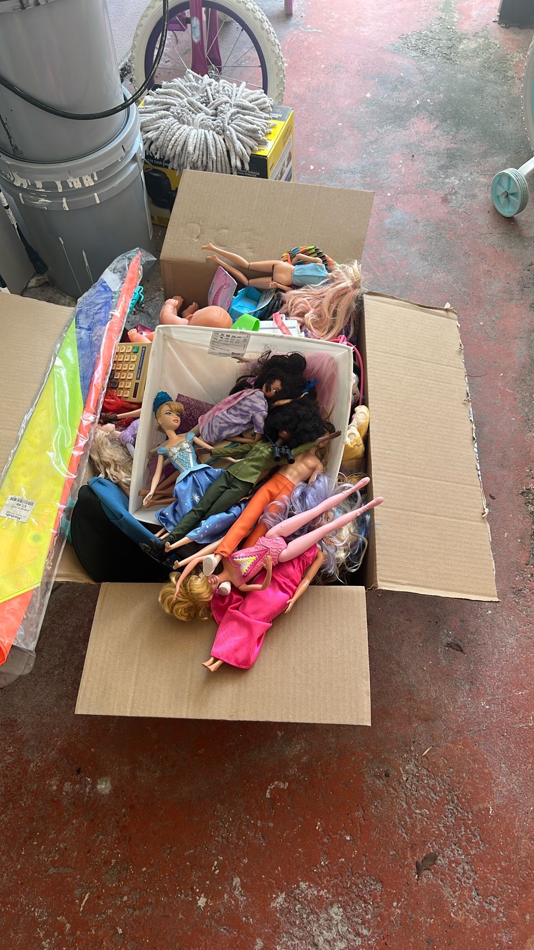 Barbies And Dolls
