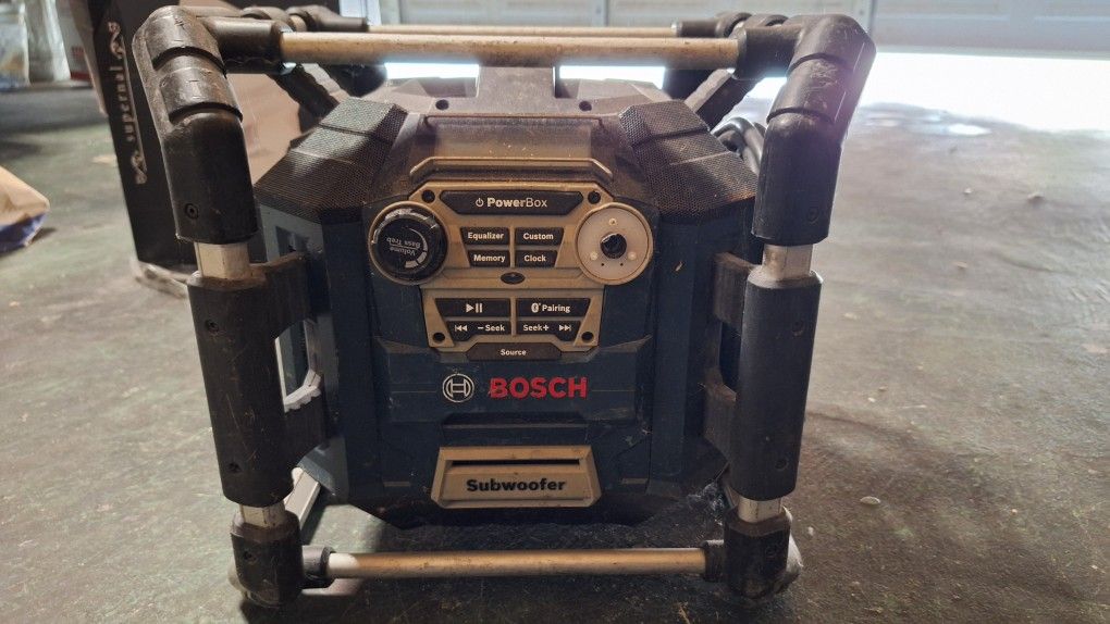 Bosch Bluetooth Speaker Radio And Power Station
