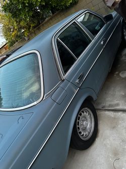 1985 Mercedes-Benz 300