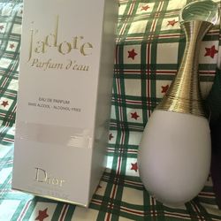 Dior, J’adore Parfum D’eau Eau 