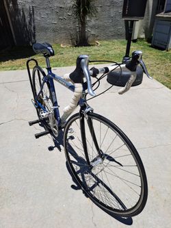 ROAD BIKE NOVARA WITH ALUMINUM FRAME 24SPEEDS EXELENT CONDITION TIRES SIZE 700X25C FRAME SIZE 52CM SHIMANO SORA COMPONENTS
