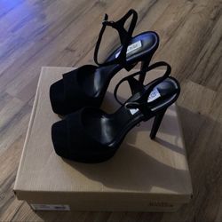 New! Steve Madden Women’s Ankle Strap Platform Dress Sandals. Black, Size 9