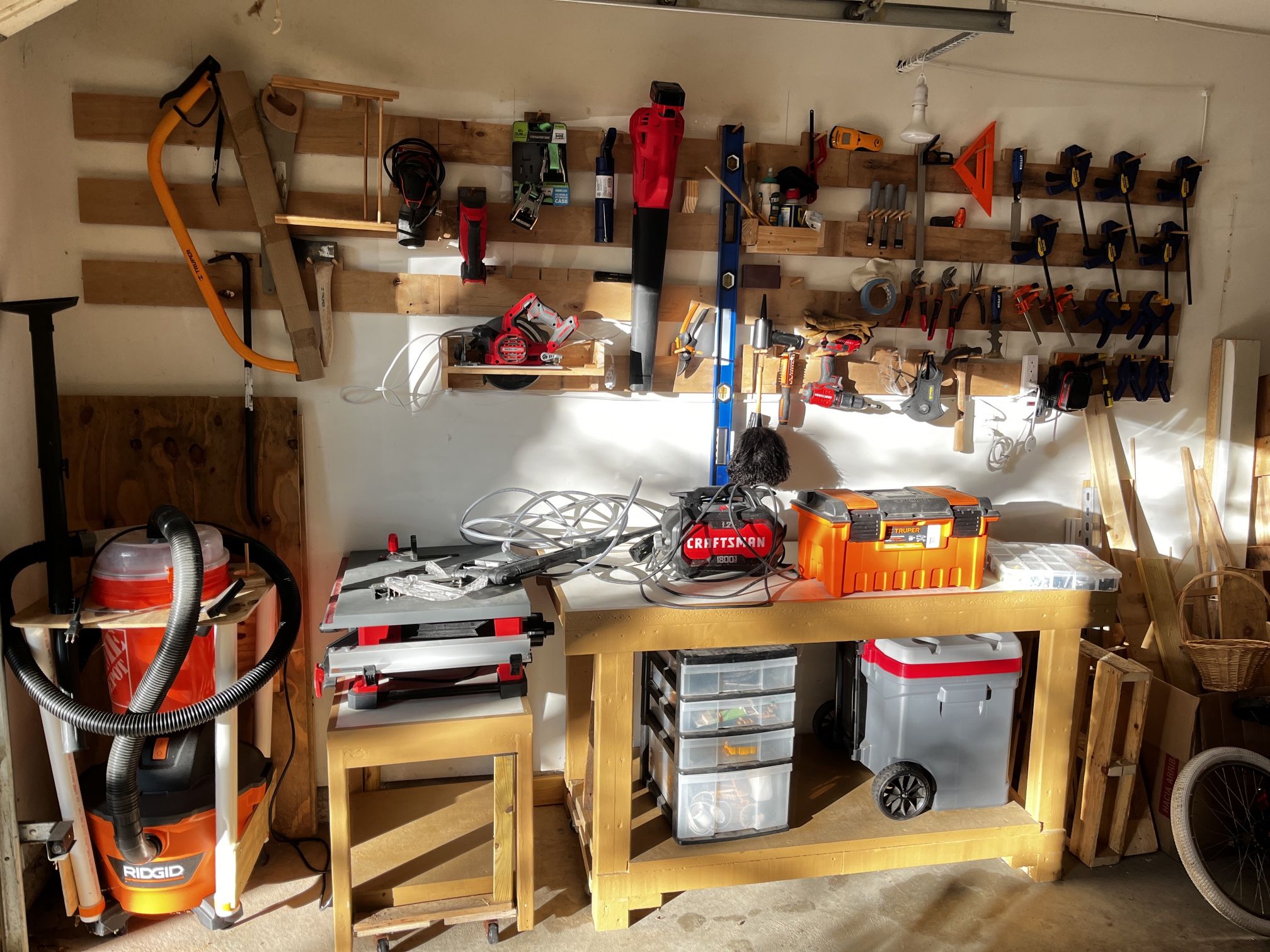 moving sale