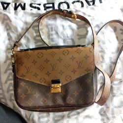 Louis Vuitton Pochette Metis purse