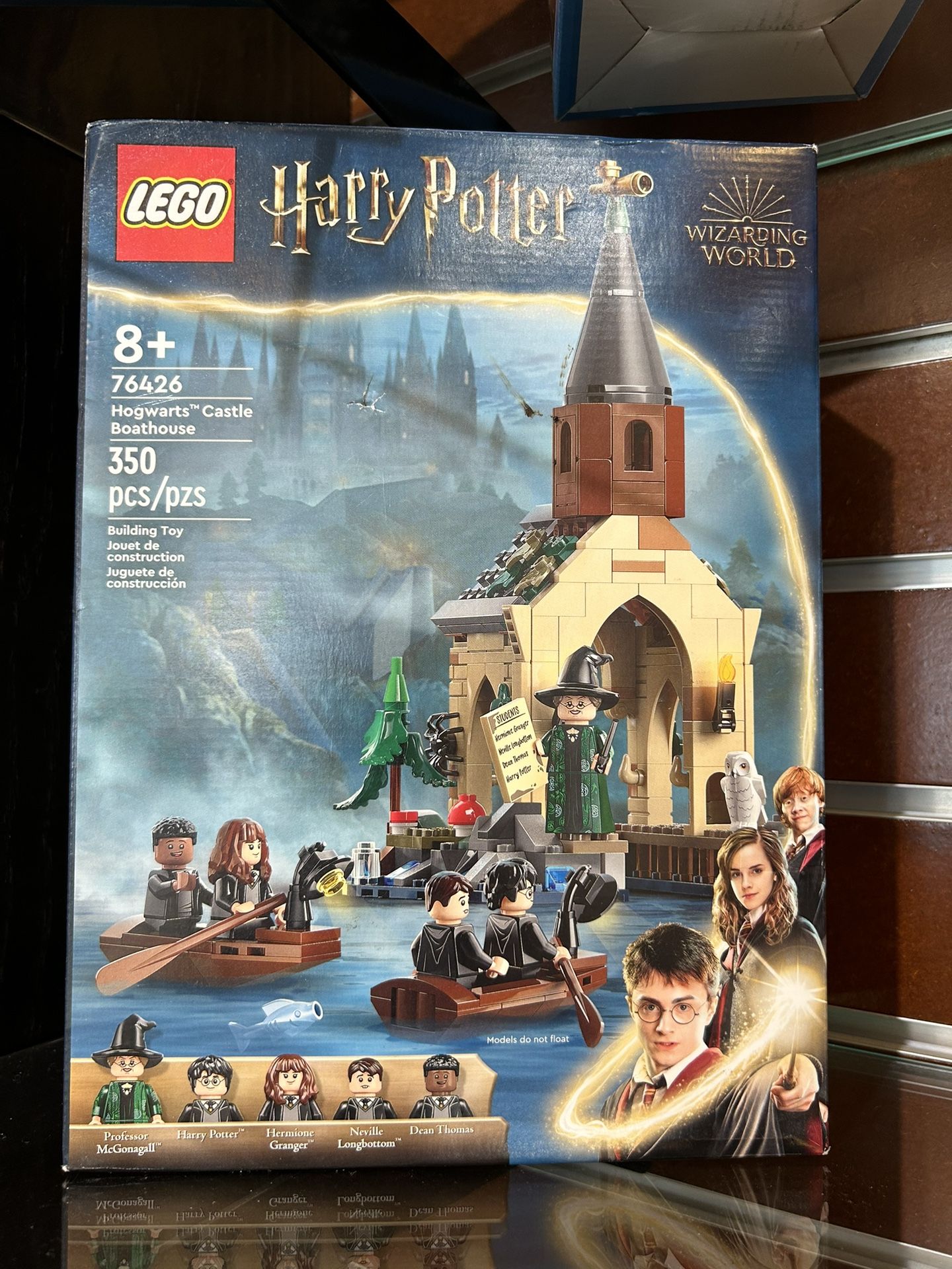 LEGO Harry Potter 350 pcs Hogwarts Castle Boathouse