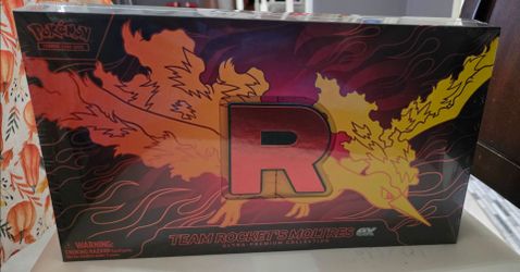 Pokemon Team Rockets Moltres Premium Collection