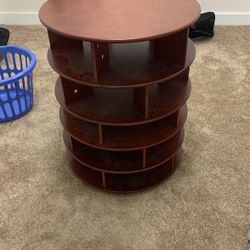 Revolving shoe tower
