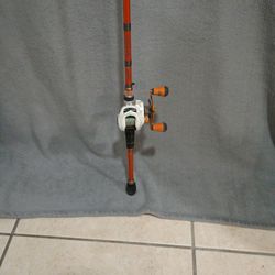 Tsunami TSCS701MH spinning Rod. 7'. With Lews Xfinity Speed Spool. Xfish Reel