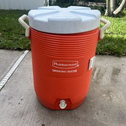 Rubbermaid 10gl drinking cooler 