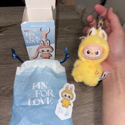 POP MART Labubu V4 The Monsters Pin For Love Alphabet Plush Pendant - Letter P