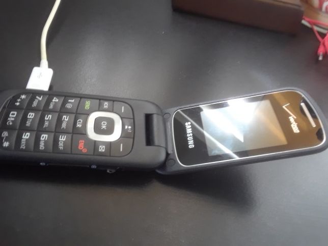 Samsung Gusto flip phone (Verizon Wireless)