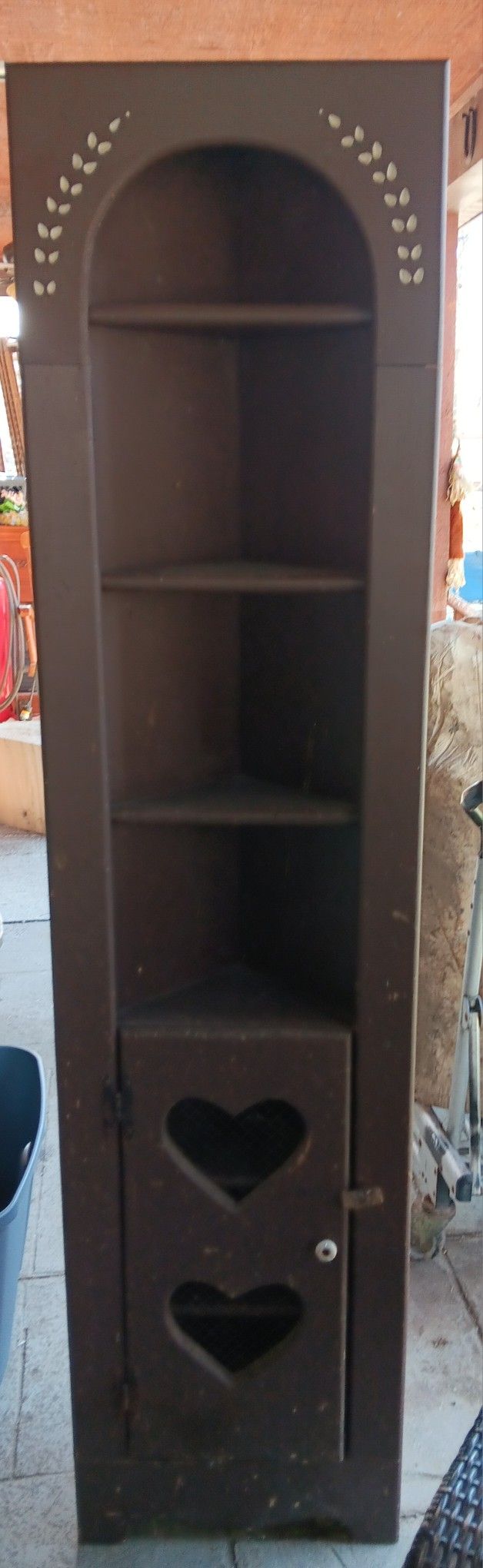 Corner Shelve
