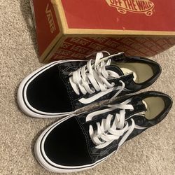 New VANS Sneakers