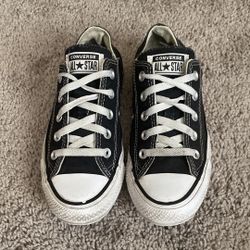 Converse All Star Chuck Taylor Unisex Sneakers Size 6 Women And 4 Men As Shown In Size Tag
