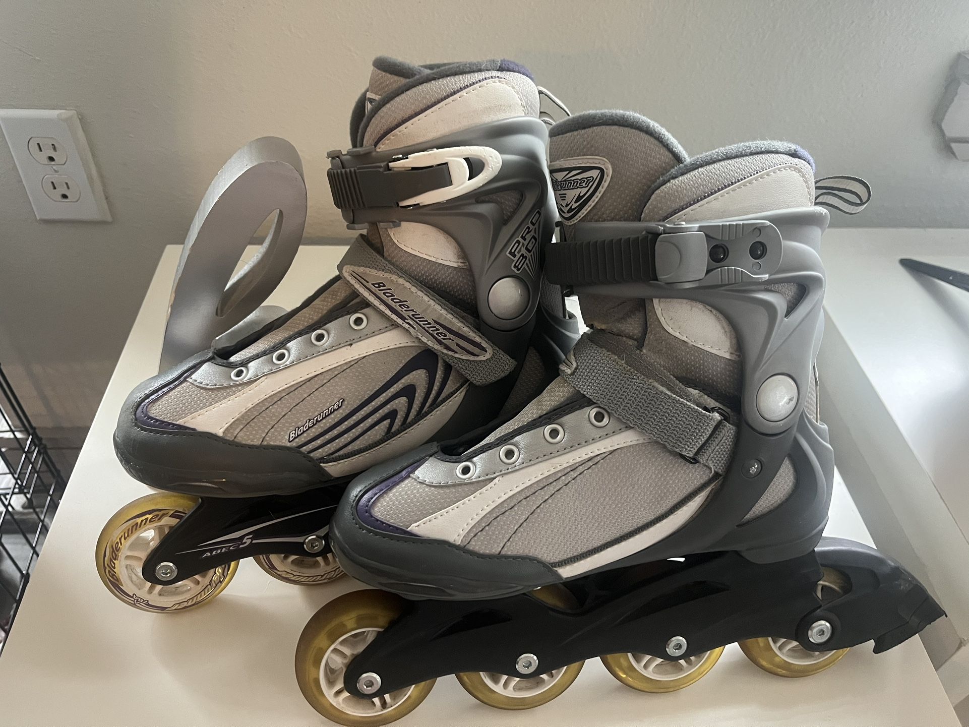 Bladerunner Pro 80 Rollerblades – Women’s Size 6 (EU 36.5)