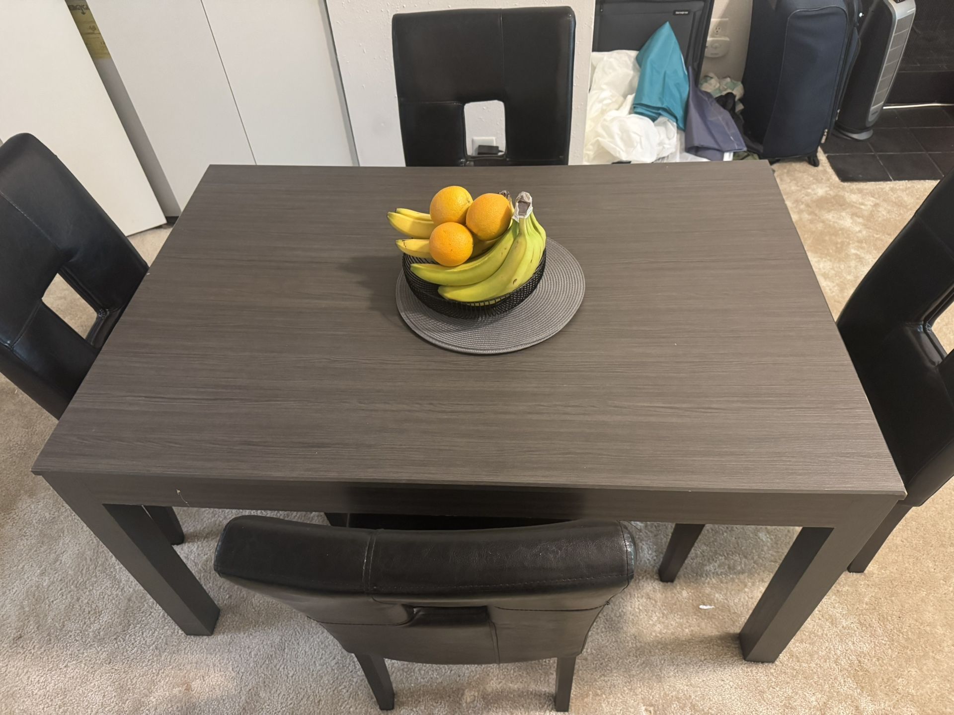 Dining table set