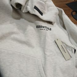 Essiential Hoodie 