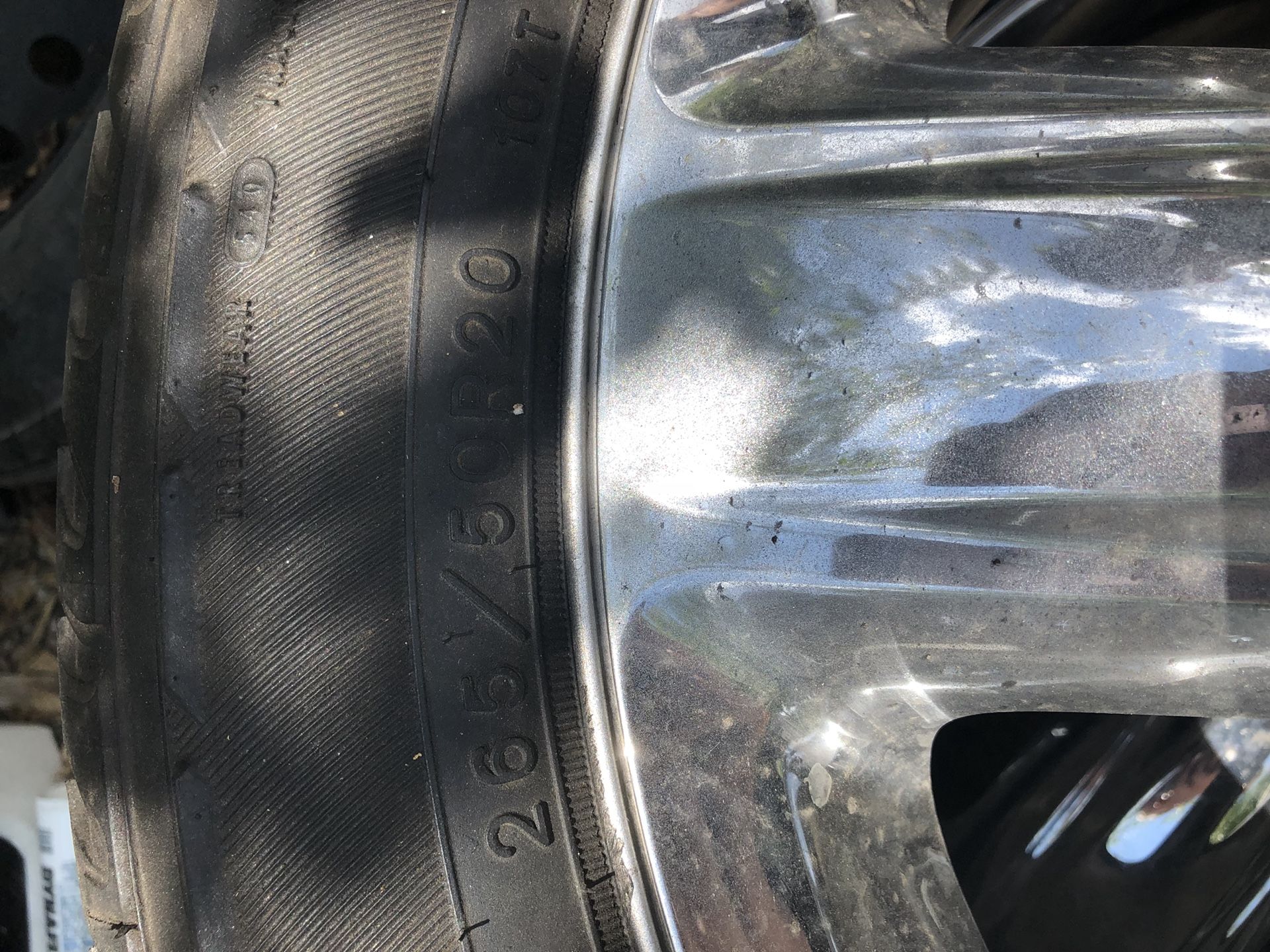 2 !!! 20 inch Dodge Durango wheels and tires 265/50/r20