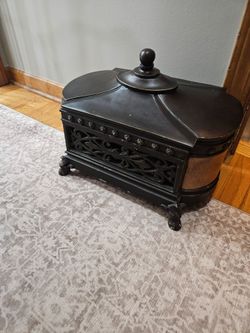 Vintage hearth box