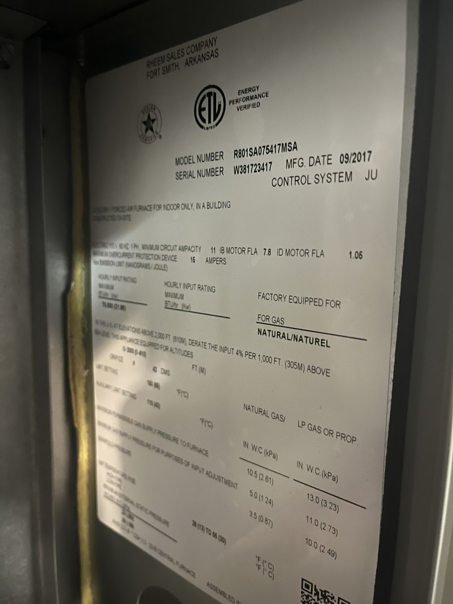 R801V Endeavor Line Achiever Series Gas Furnace Business equipment