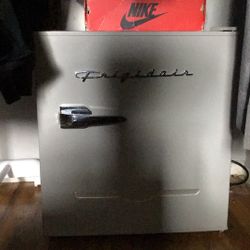 Frididaire Mini Fridge