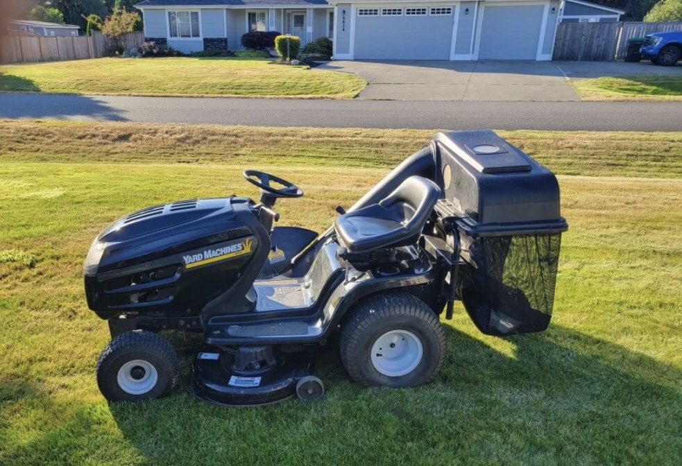 Yard Machines Riding Lawn Mower *Not Starting for Sale in Puyallup, WA OfferUp