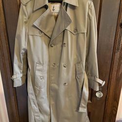 Men’s Suits, Sports Jackets, Tuxedoes & Over Coats