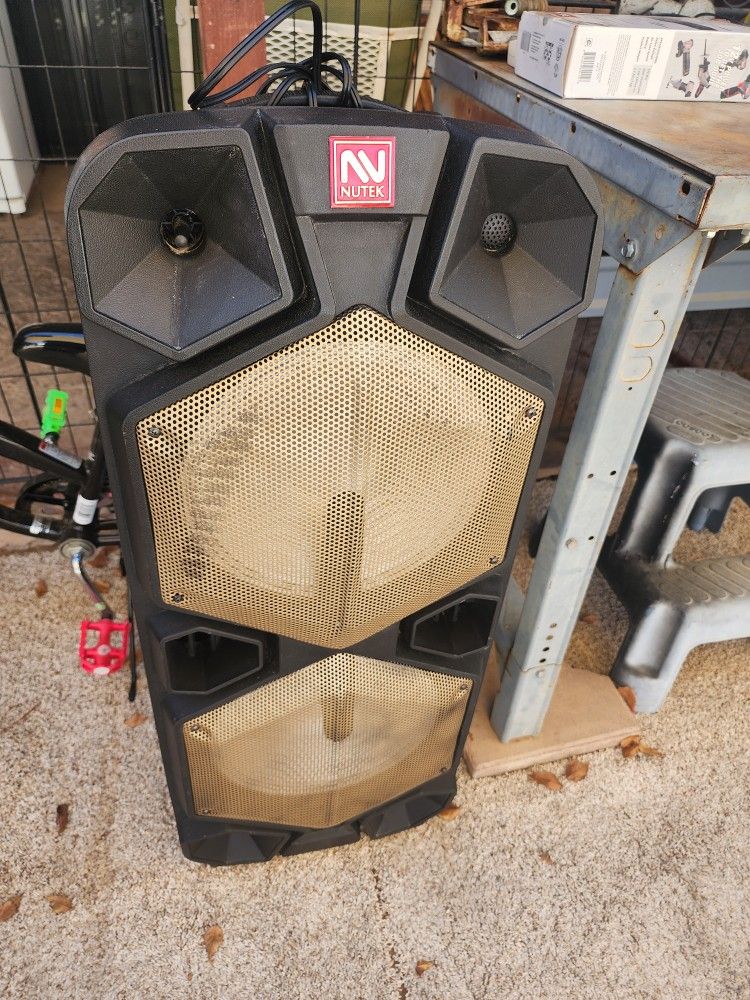 Rechargeable Speaker