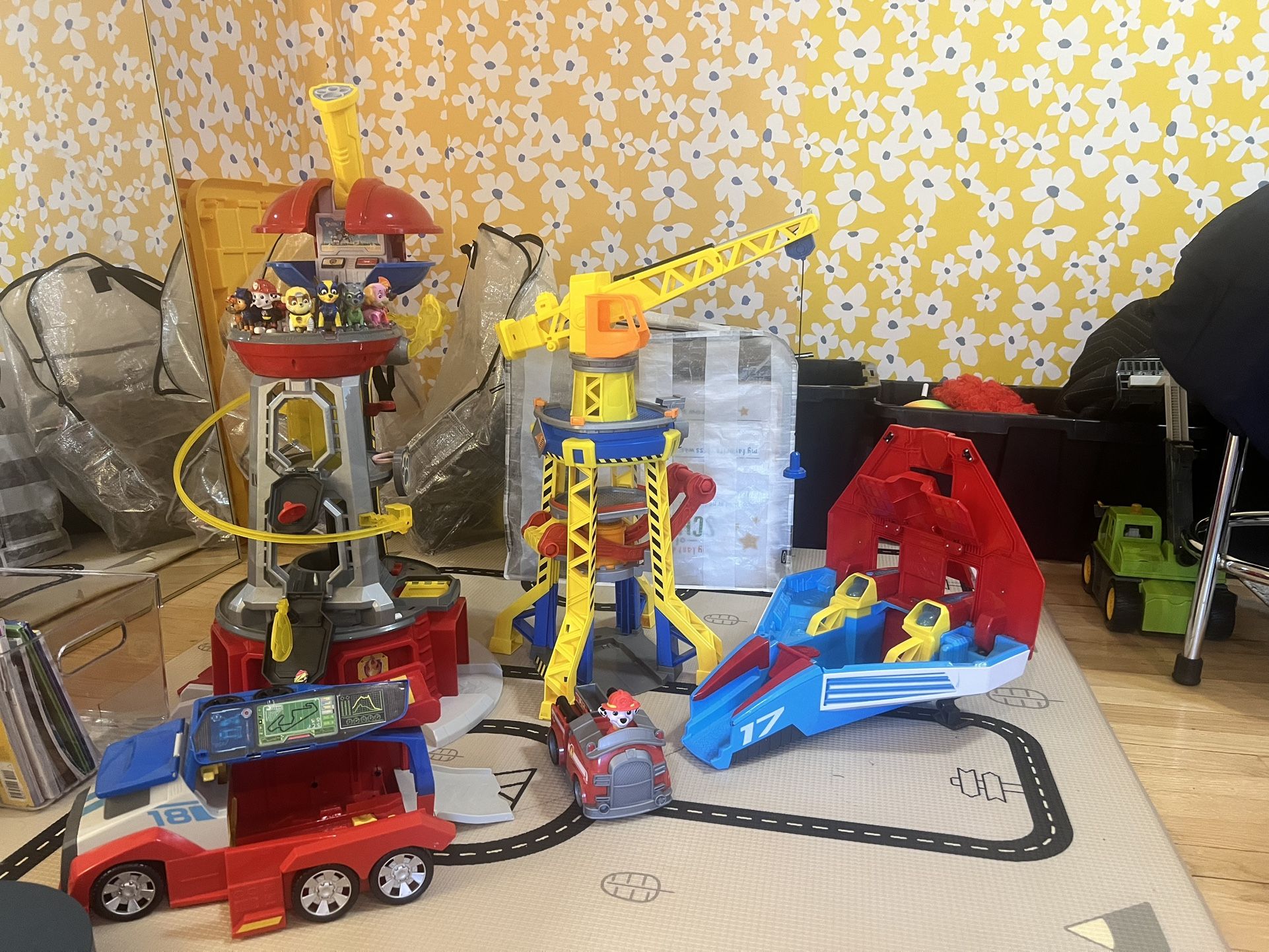 Paw Patrol Toys Play sets Figures