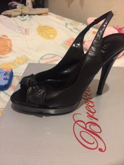Heels size 6 $10 leather