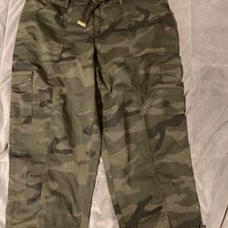 New Camo Pants Size 16