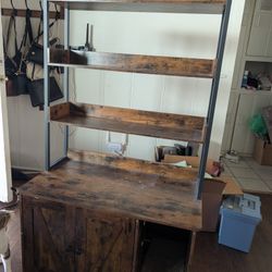 Litter Box Enclosure With Shelves