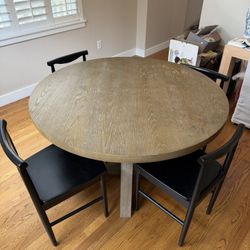 Dinging table & chairs 