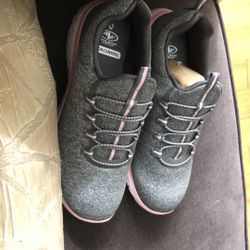 Girl shoes