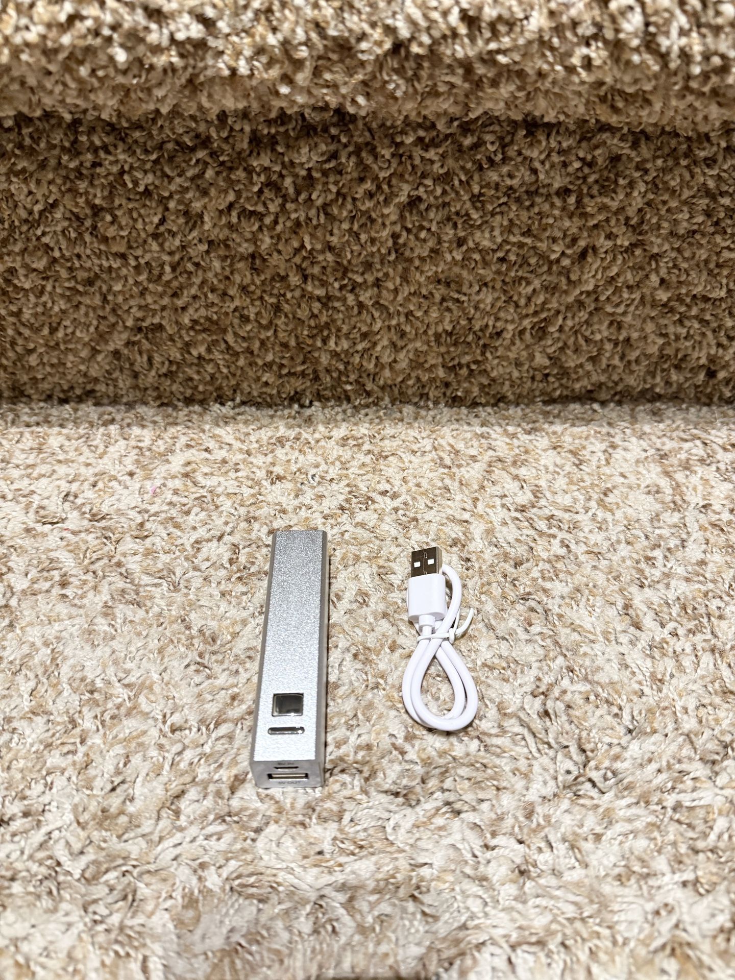 NWT❗️💲5🔋 2200mAh Portable External Battery Power Bank Charger
