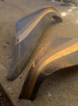 79-81 CAMARO Z28 WHEEL FLARE FRONT PAIR ORIGINAL