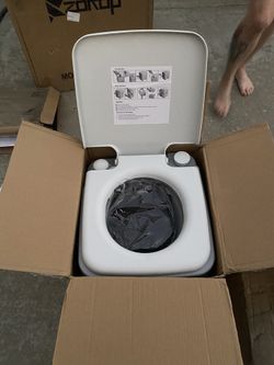 Portable camping toilet