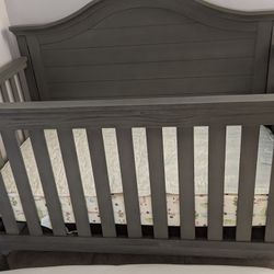 Toddler Bed/ Baby Crib Without Matress
