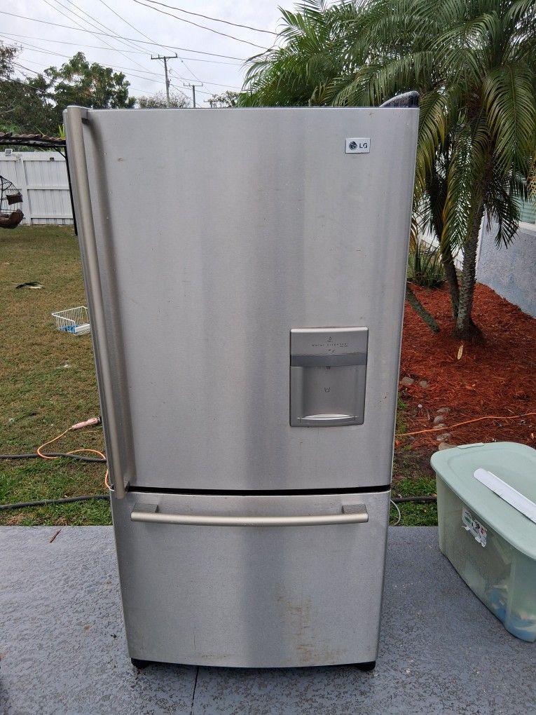 Refrigerador 32"×68" Work Perfect Make Ice And Water